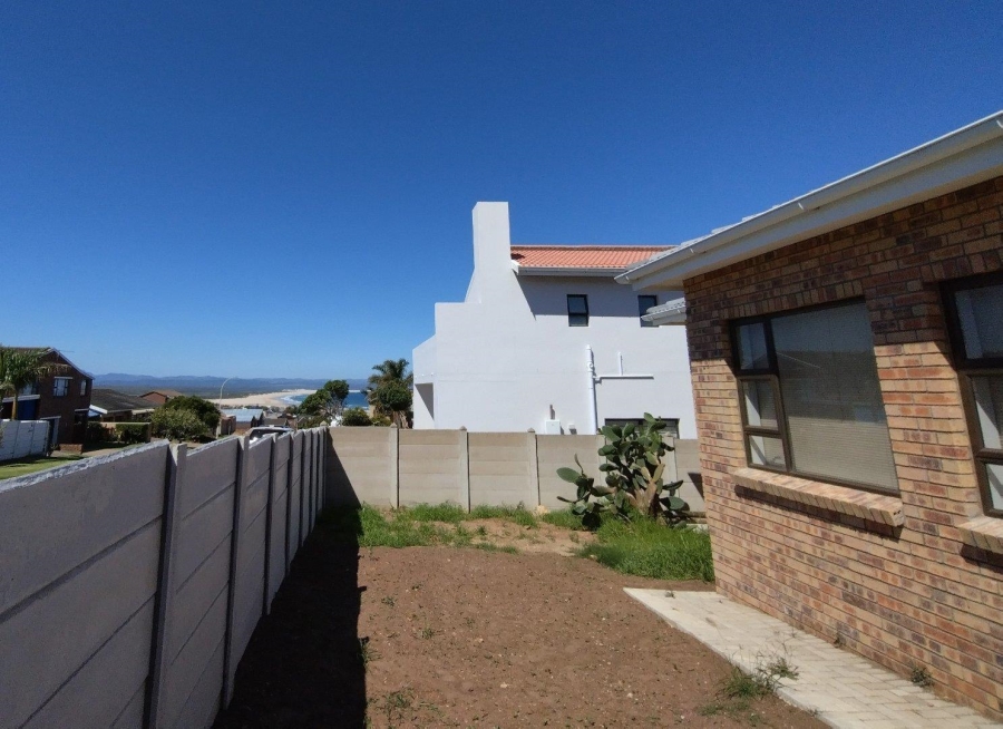 3 Bedroom Property for Sale in Wavecrest Eastern Cape